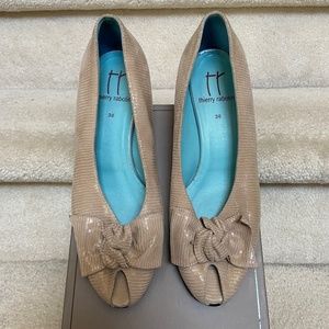 thierry rabotin peeptoes